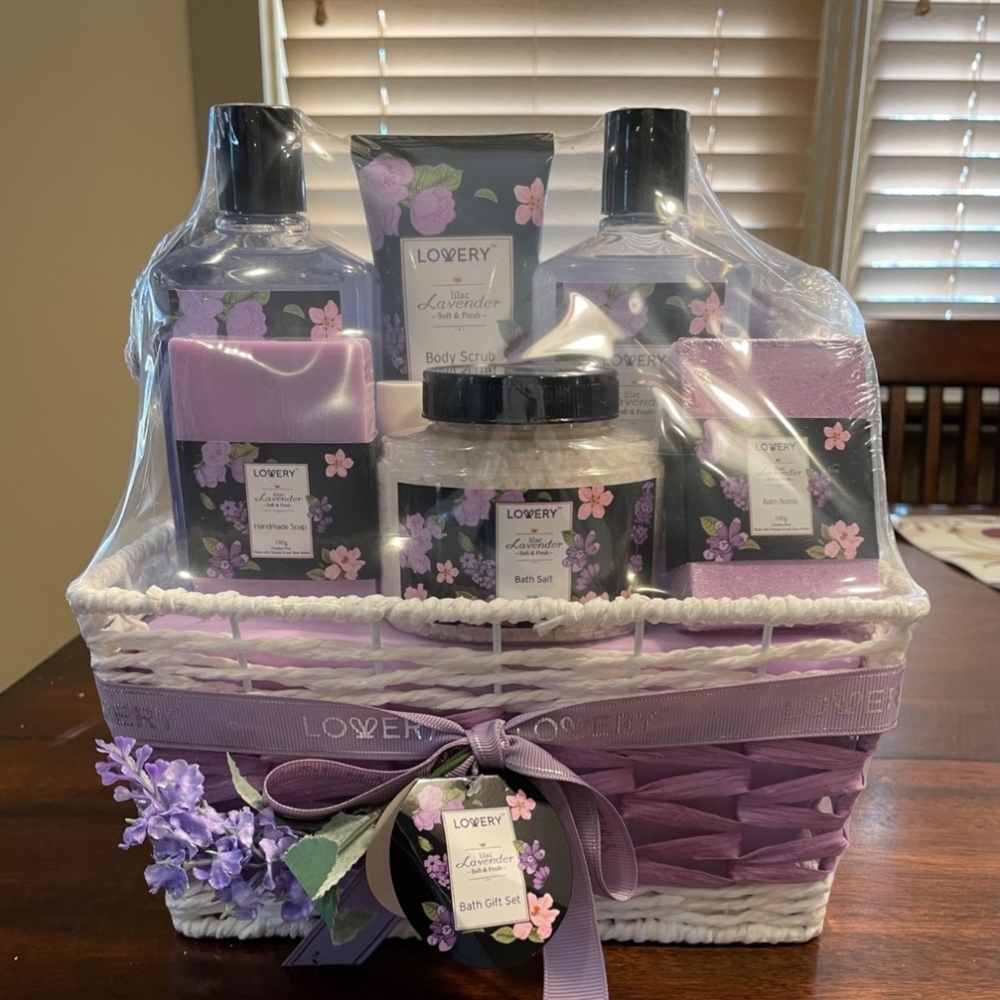 Spa Gift Basket For Woman - Picture 8 of 8